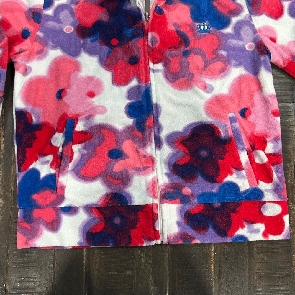 Juicy Couture Matching Set - Picture 7 of 12